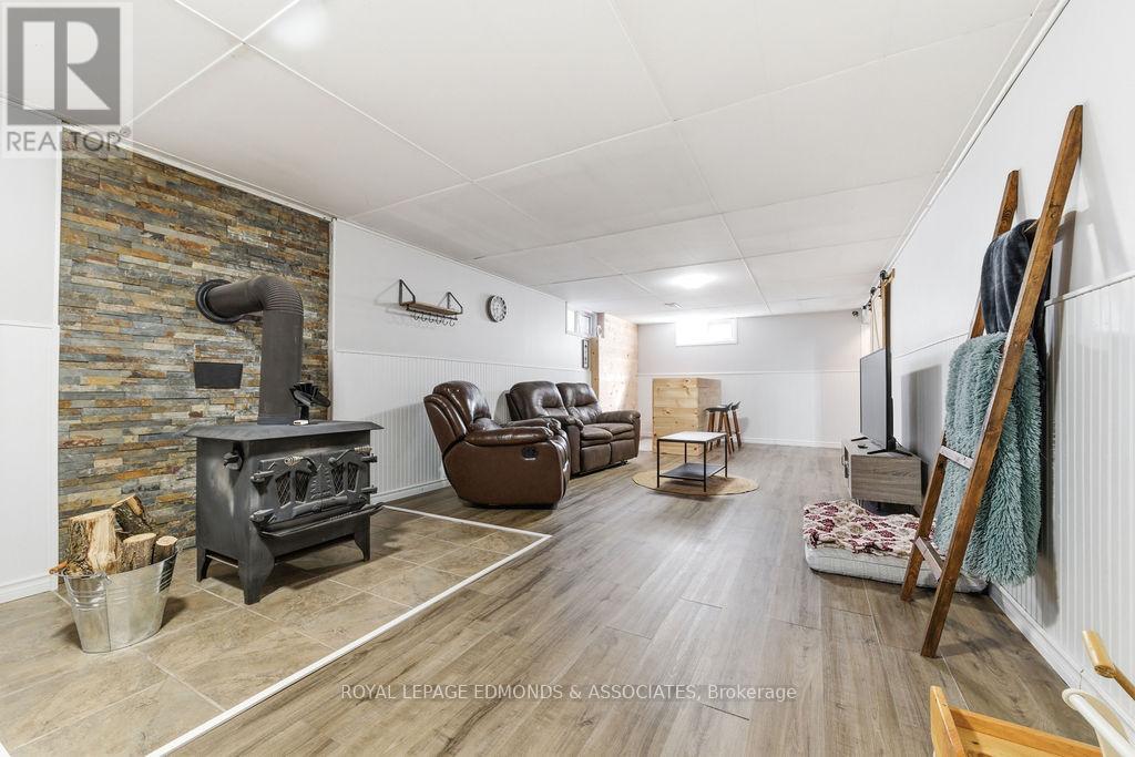 70 John Street, Petawawa, Ontario  K8H 1S9 - Photo 28 - X12869570