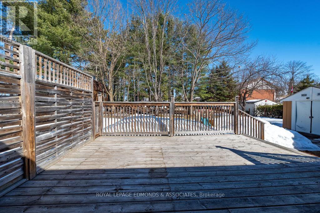 70 John Street, Petawawa, Ontario  K8H 1S9 - Photo 6 - X12869570