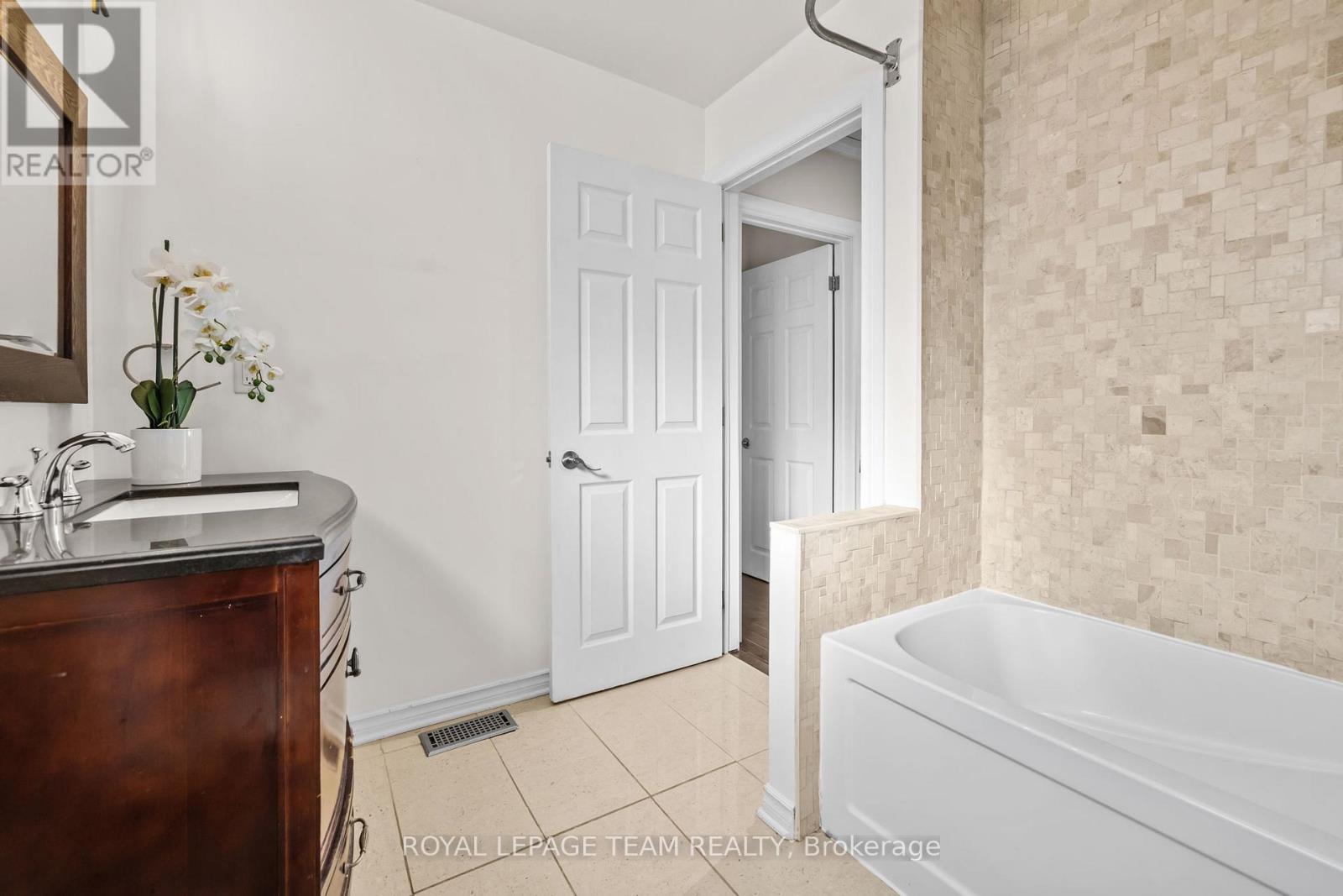 44 Chestnut Street, Ottawa, Ontario  K1S 1A1 - Photo 24 - X12869592