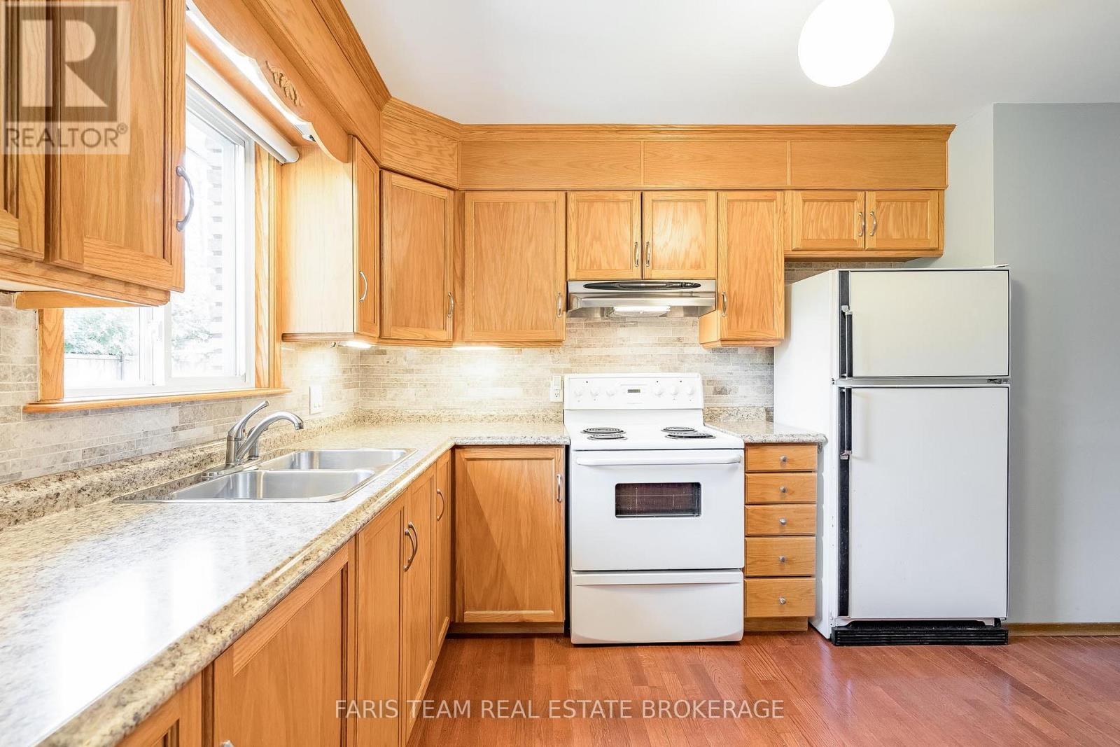 126 Nelson Street E, New Tecumseth, Ontario  L9R 1J5 - Photo 6 - N12869654