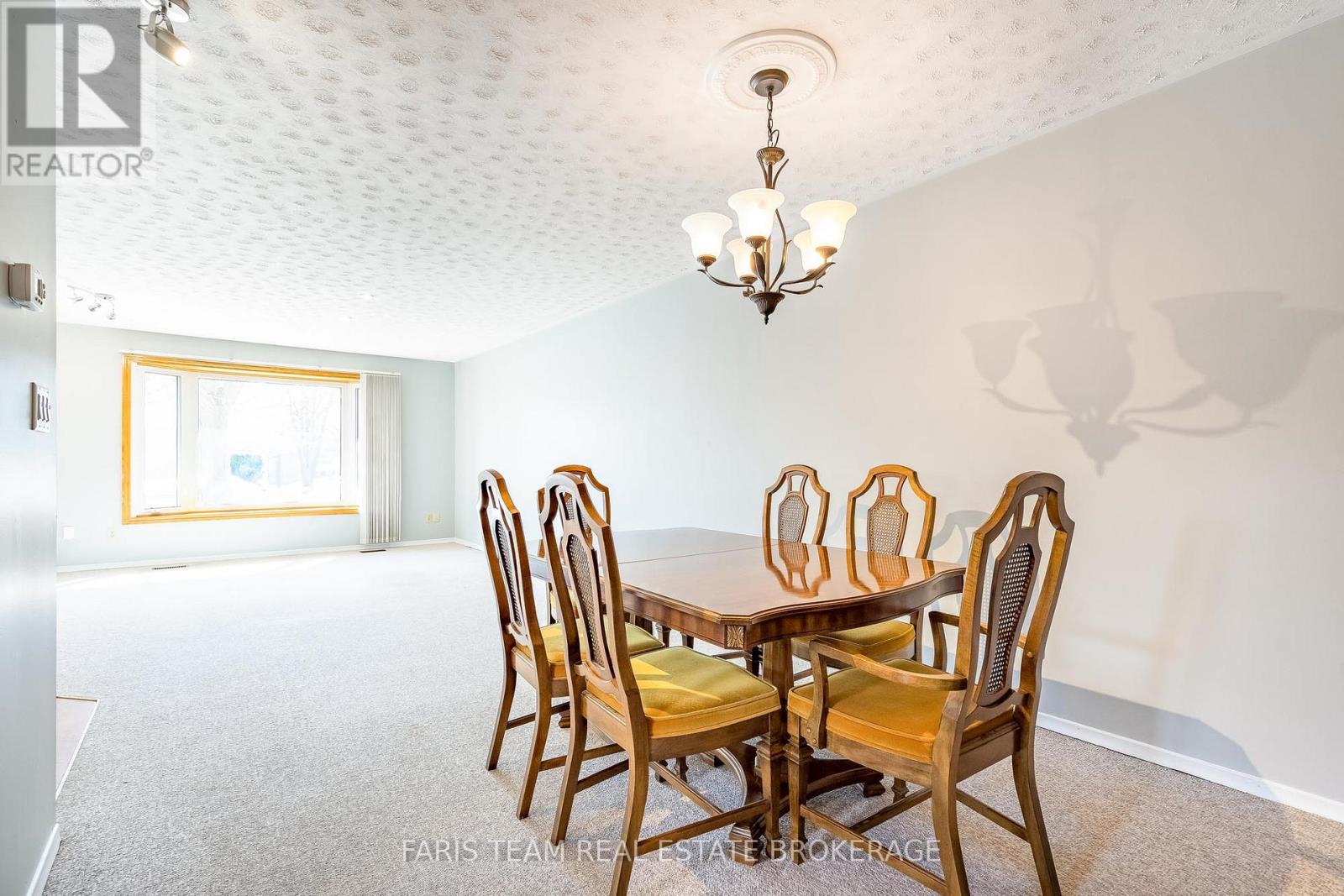 126 Nelson Street E, New Tecumseth, Ontario  L9R 1J5 - Photo 8 - N12869654