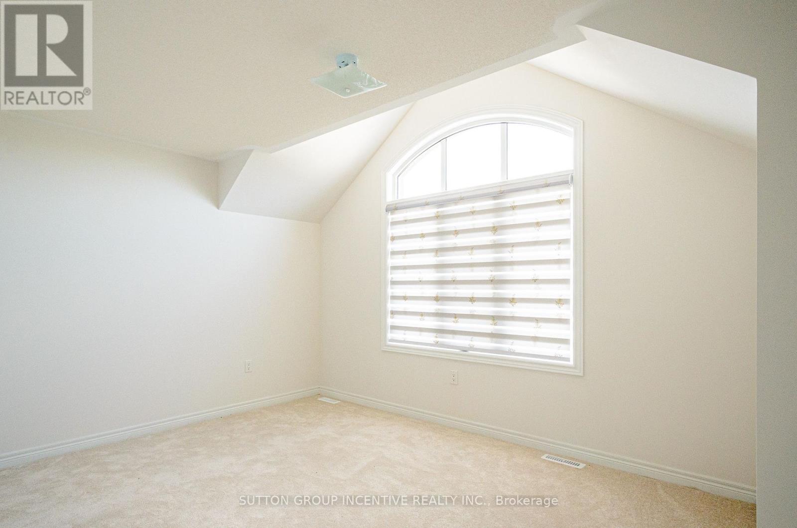 37 Baycroft Boulevard, Essa, Ontario  L3W 0M1 - Photo 14 - N12869656