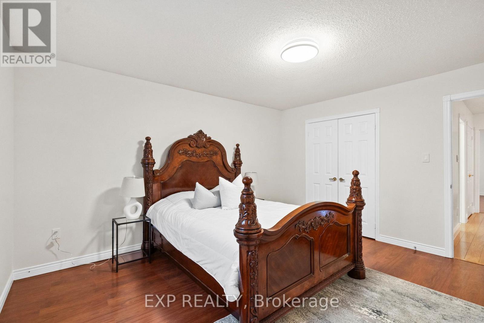 54 Holbrook Court, Markham, Ontario  L3R 7P8 - Photo 14 - N12869682