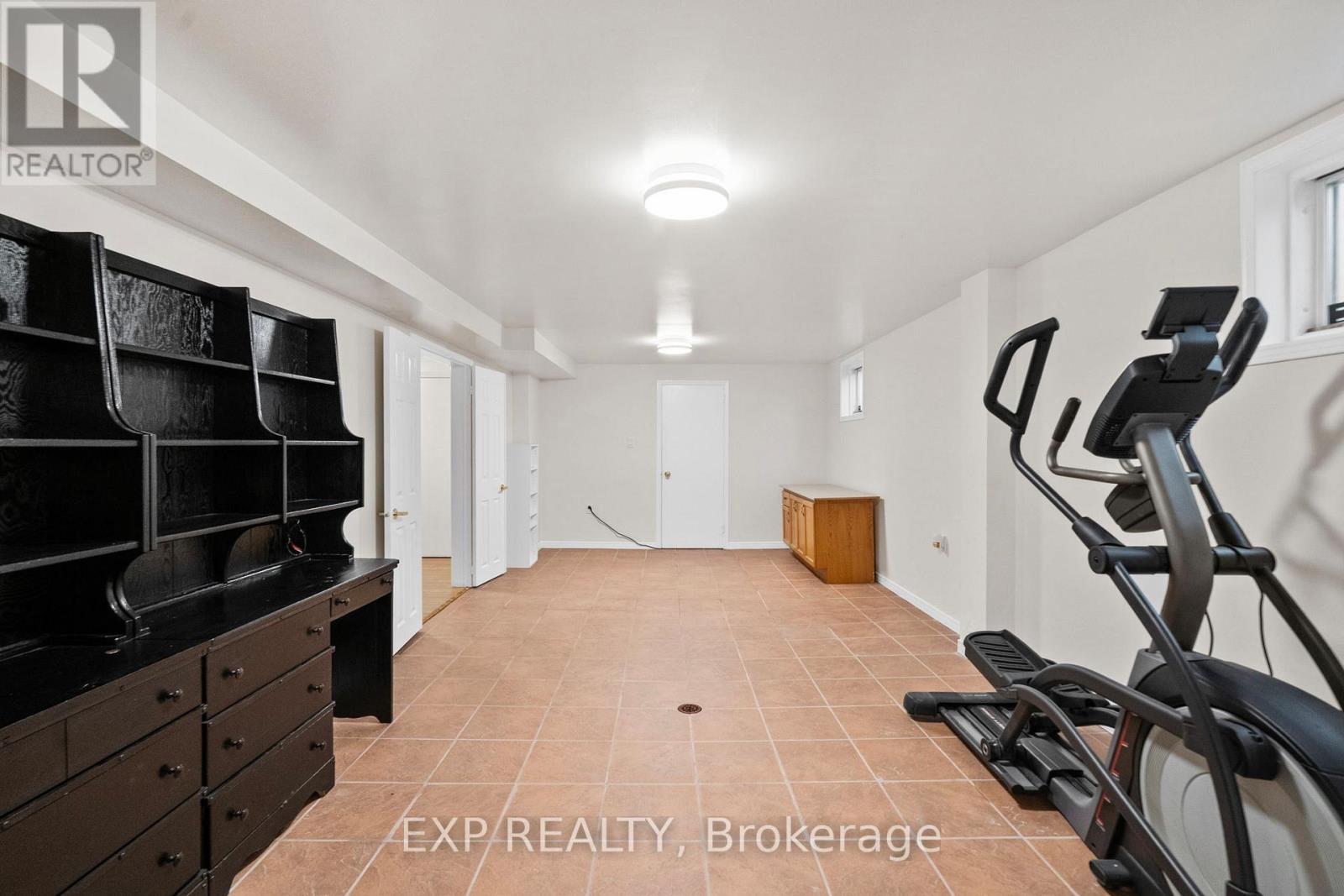 54 Holbrook Court, Markham, Ontario  L3R 7P8 - Photo 29 - N12869682