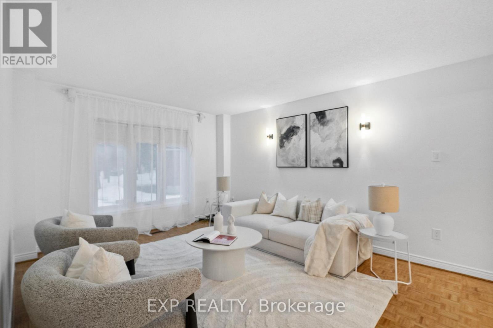 54 Holbrook Court, Markham, Ontario  L3R 7P8 - Photo 3 - N12869682