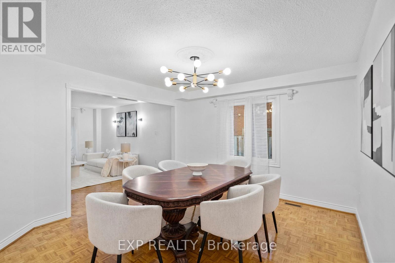 54 Holbrook Court, Markham, Ontario  L3R 7P8 - Photo 5 - N12869682