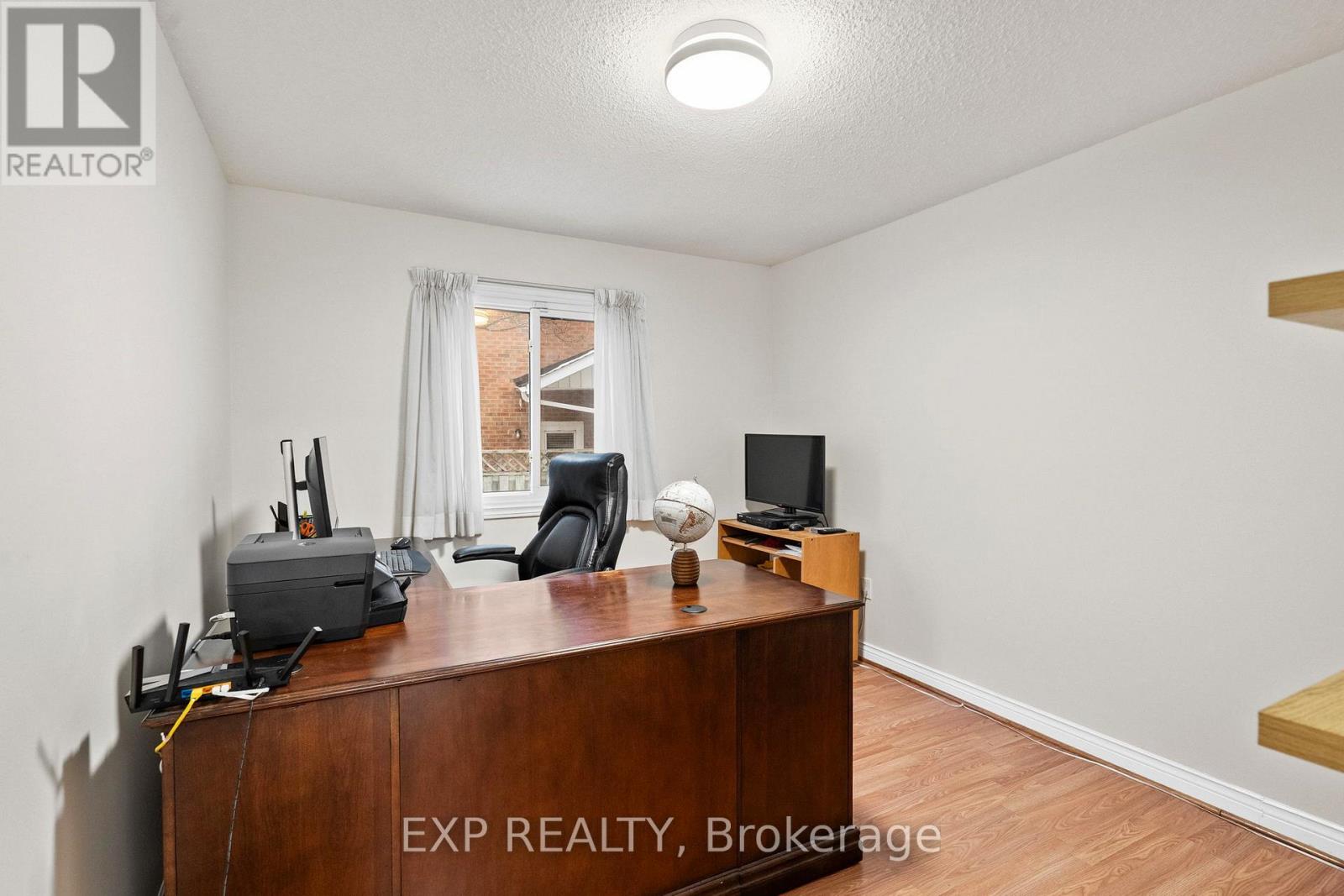 54 Holbrook Court, Markham, Ontario  L3R 7P8 - Photo 8 - N12869682