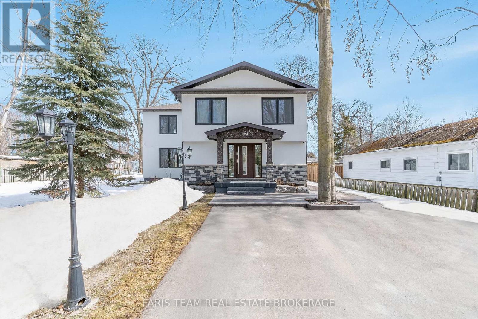 3951 Alberta Avenue, Innisfil, Ontario  L9S 2M1 - Photo 4 - N12869684