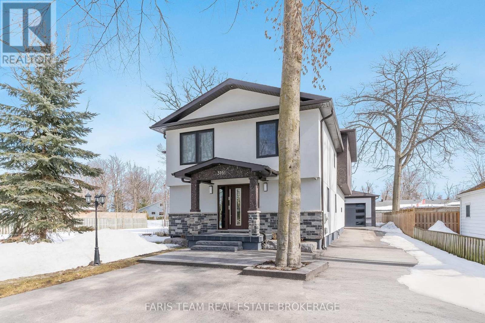 3951 Alberta Avenue, Innisfil, Ontario  L9S 2M1 - Photo 5 - N12869684