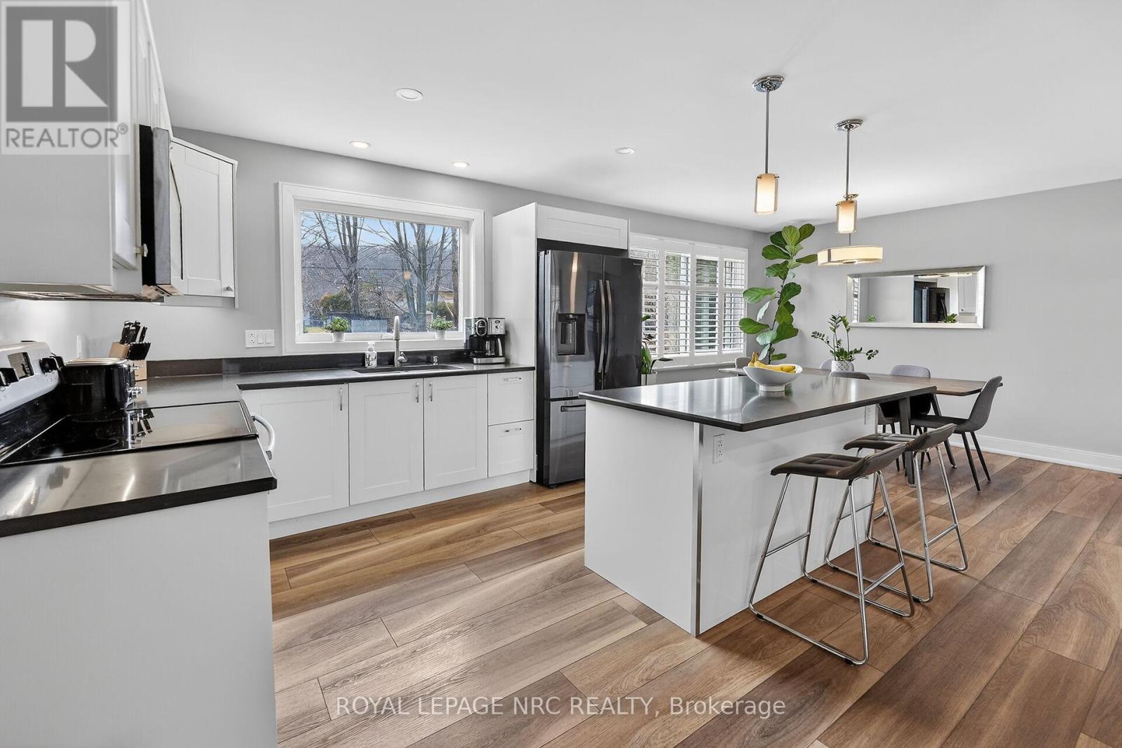 6 Erinbrook Crescent, St. Catharines, Ontario  L2T 1Y5 - Photo 10 - X12869604