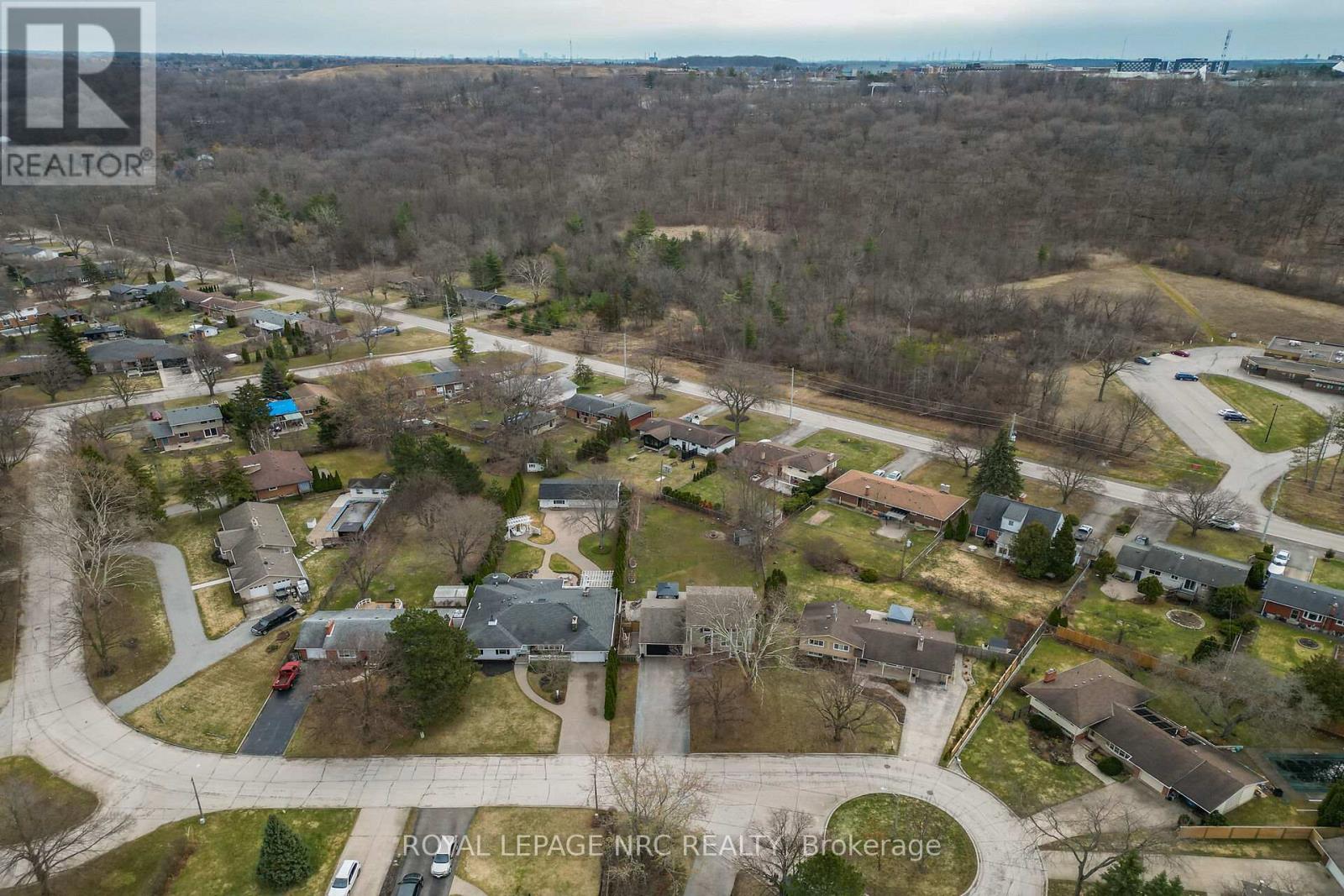 6 Erinbrook Crescent, St. Catharines, Ontario  L2T 1Y5 - Photo 42 - X12869604