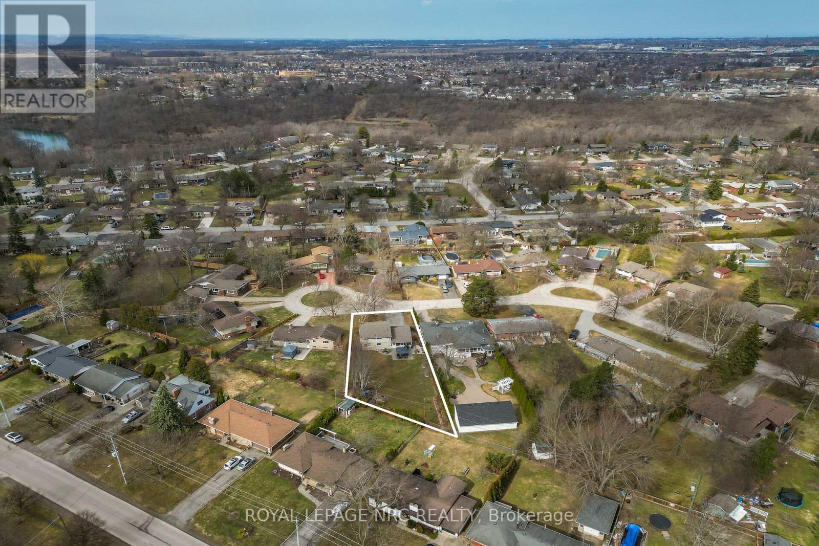 6 Erinbrook Crescent, St. Catharines, Ontario  L2T 1Y5 - Photo 46 - X12869604