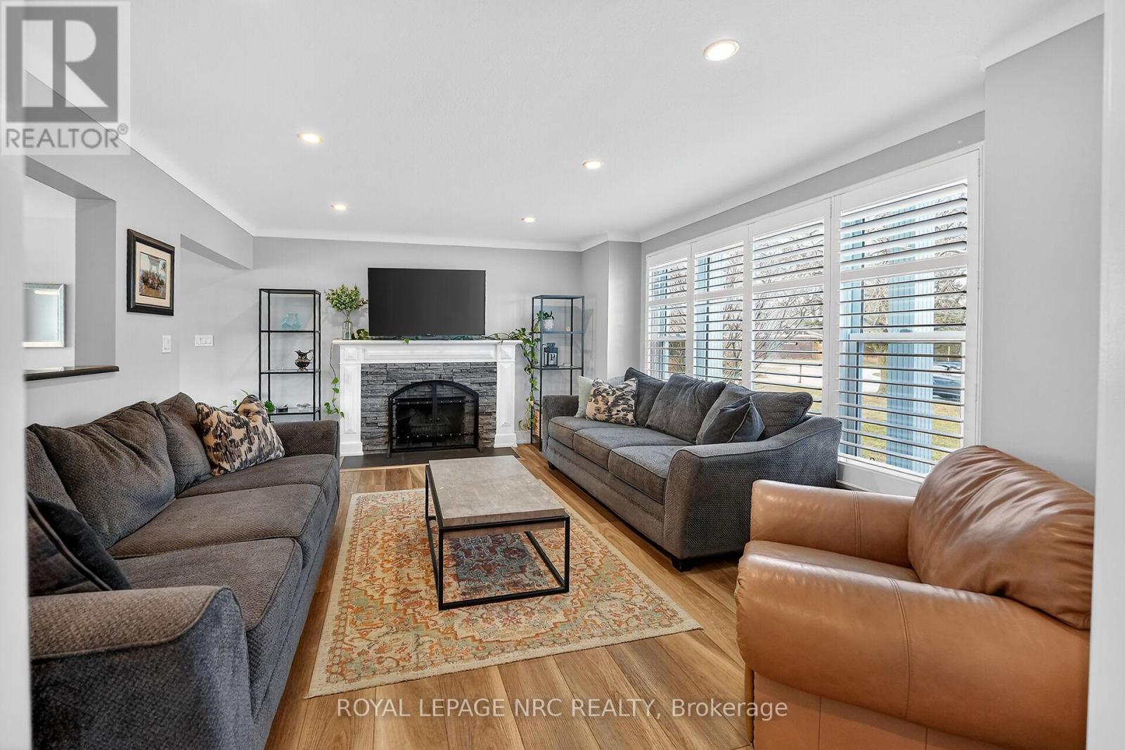 6 Erinbrook Crescent, St. Catharines, Ontario  L2T 1Y5 - Photo 5 - X12869604