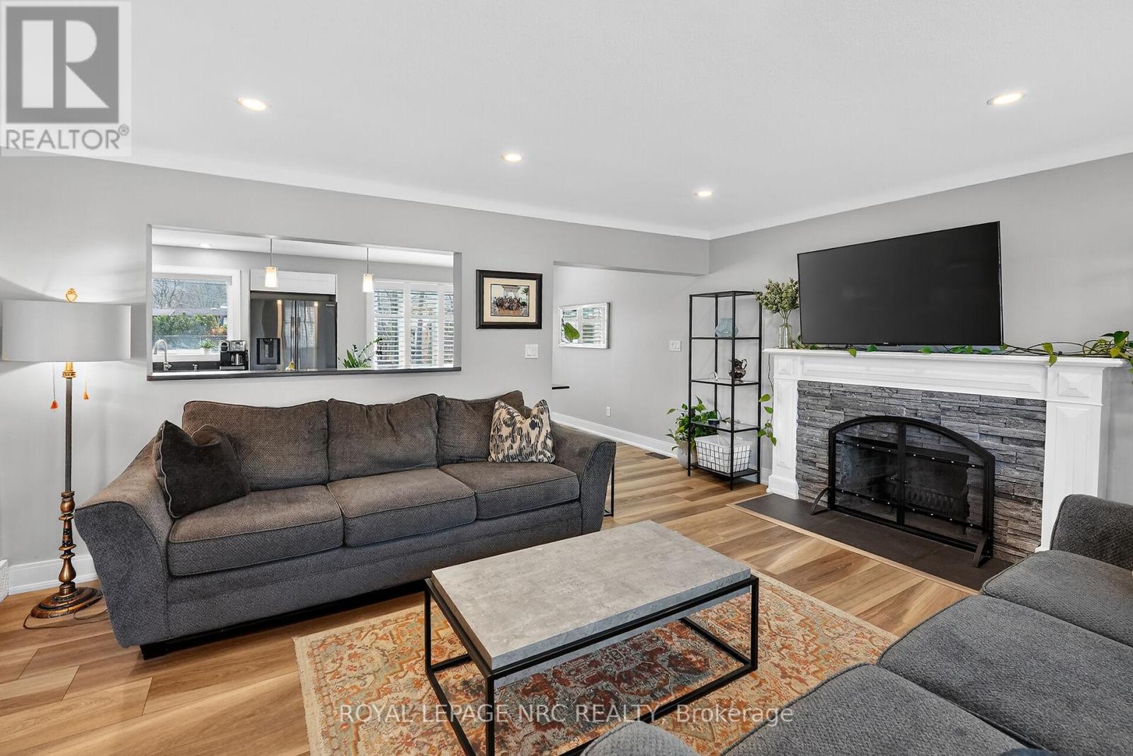 6 Erinbrook Crescent, St. Catharines, Ontario  L2T 1Y5 - Photo 8 - X12869604