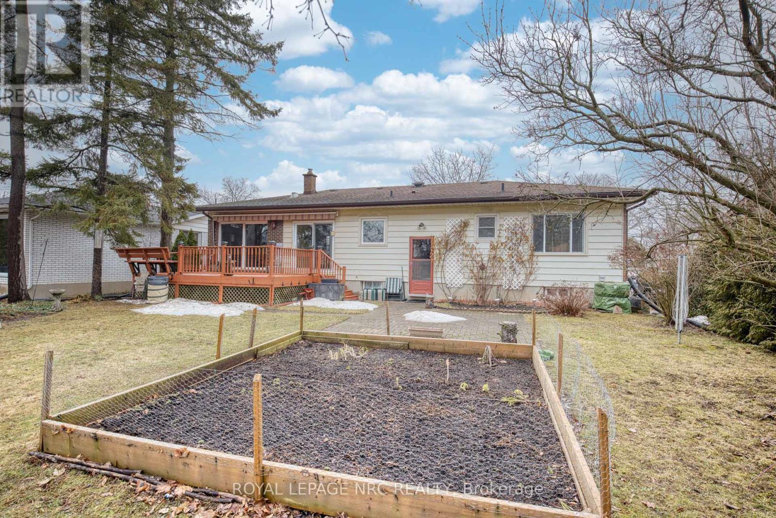 16 Rosemore Road, St. Catharines, Ontario  L2S 1A8 - Photo 34 - X12869642