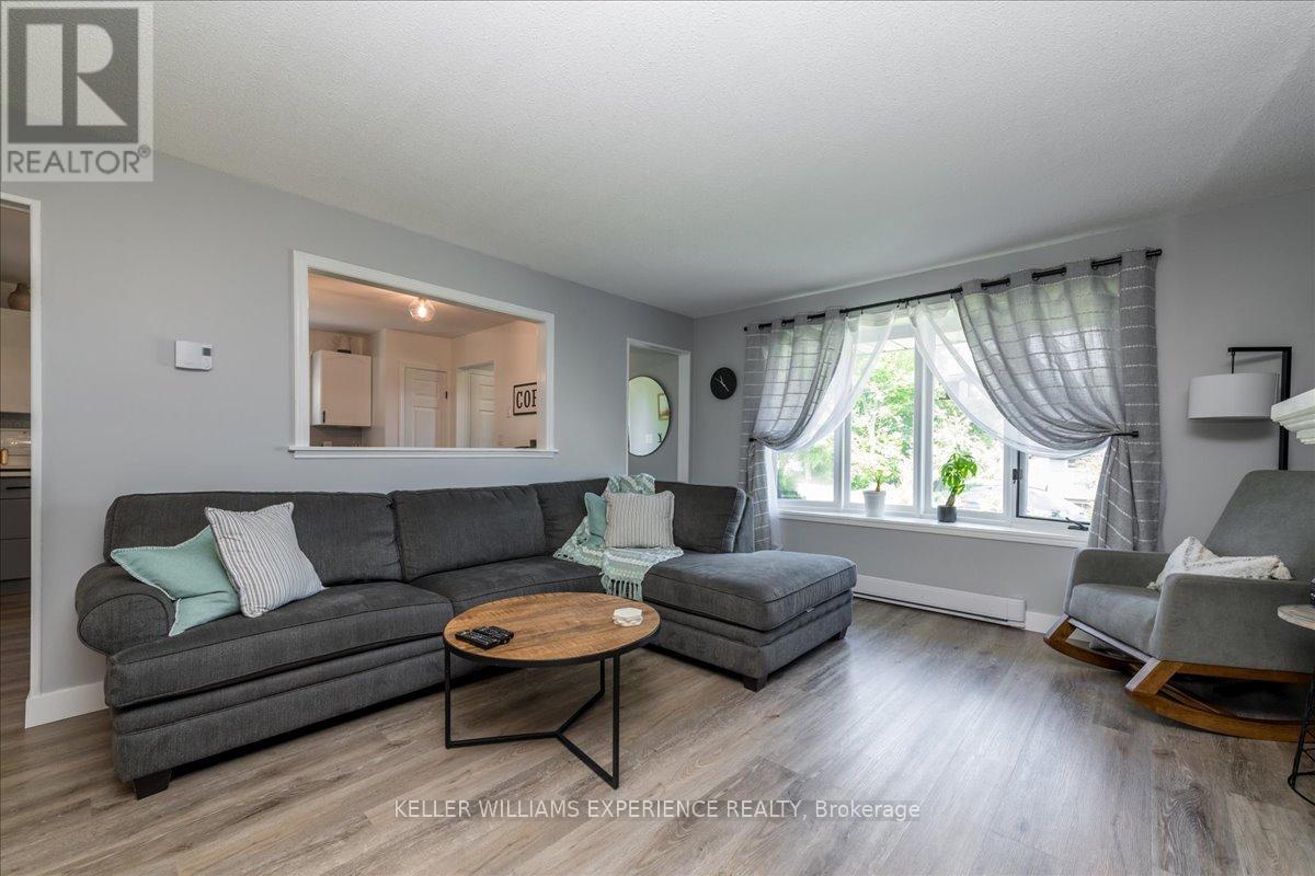 11 Murray Street, Orillia, Ontario  L3V 2L8 - Photo 10 - S12869584