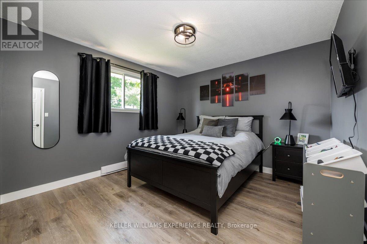 11 Murray Street, Orillia, Ontario  L3V 2L8 - Photo 18 - S12869584