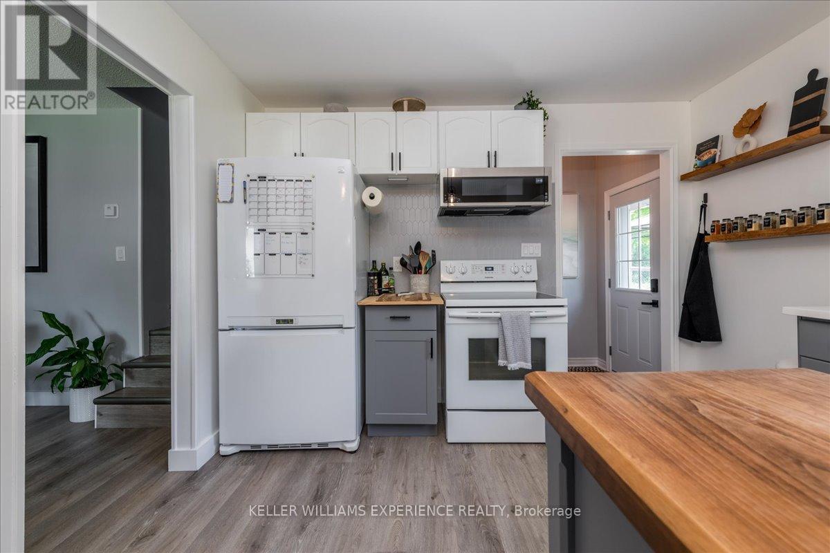 11 Murray Street, Orillia, Ontario  L3V 2L8 - Photo 8 - S12869584