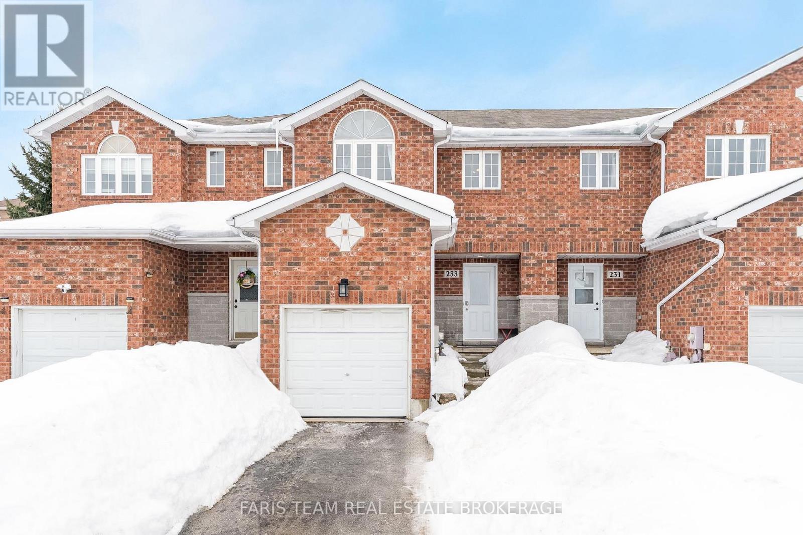 233 STANLEY STREET, barrie (east bayfield), Ontario