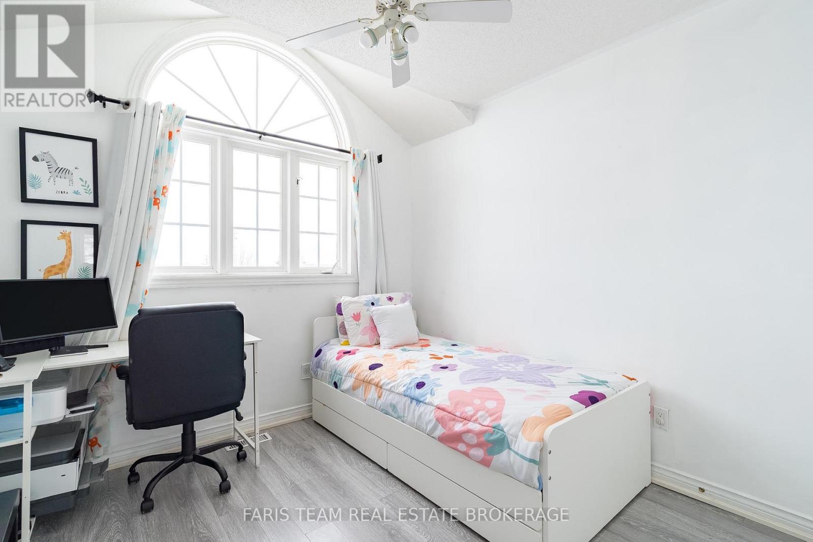 233 Stanley Street, Barrie, Ontario  L4M 6X9 - Photo 20 - S12869664