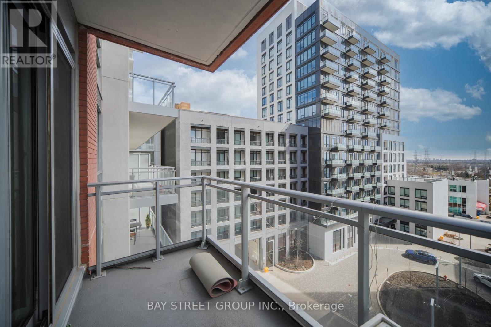 604 - 8888 Yonge Street, Richmond Hill, Ontario  L4C 5V6 - Photo 3 - N12857950