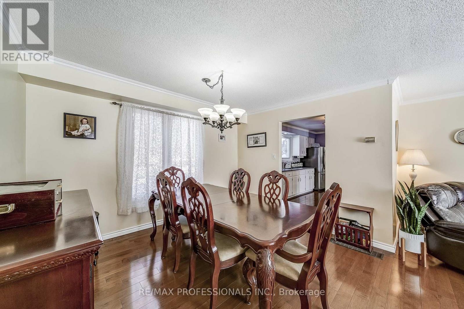 2 Agnes Street, Barrie, Ontario  L4M 2S2 - Photo 13 - S12747296
