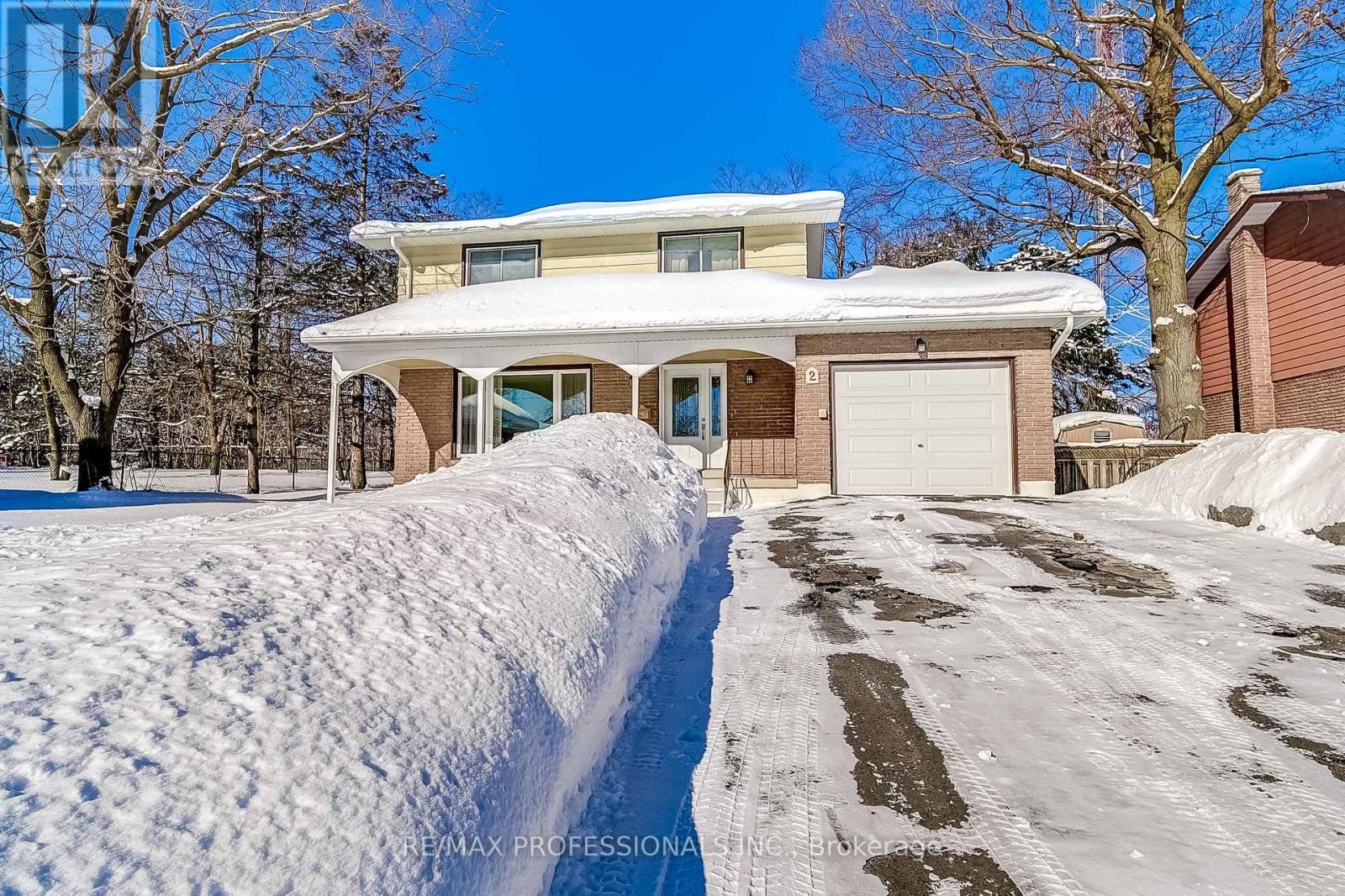 2 Agnes Street, Barrie, Ontario  L4M 2S2 - Photo 4 - S12747296