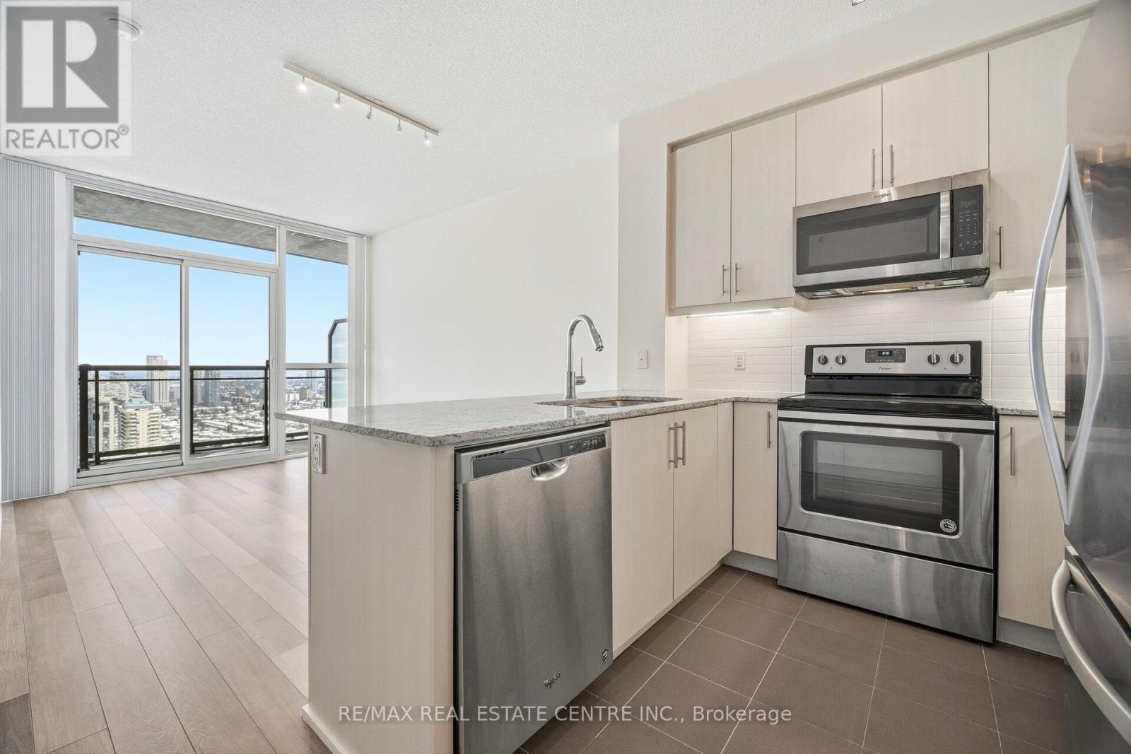 2910 - 3975 Grand Park Drive, Mississauga, Ontario  L5B 0K4 - Photo 15 - W12868166