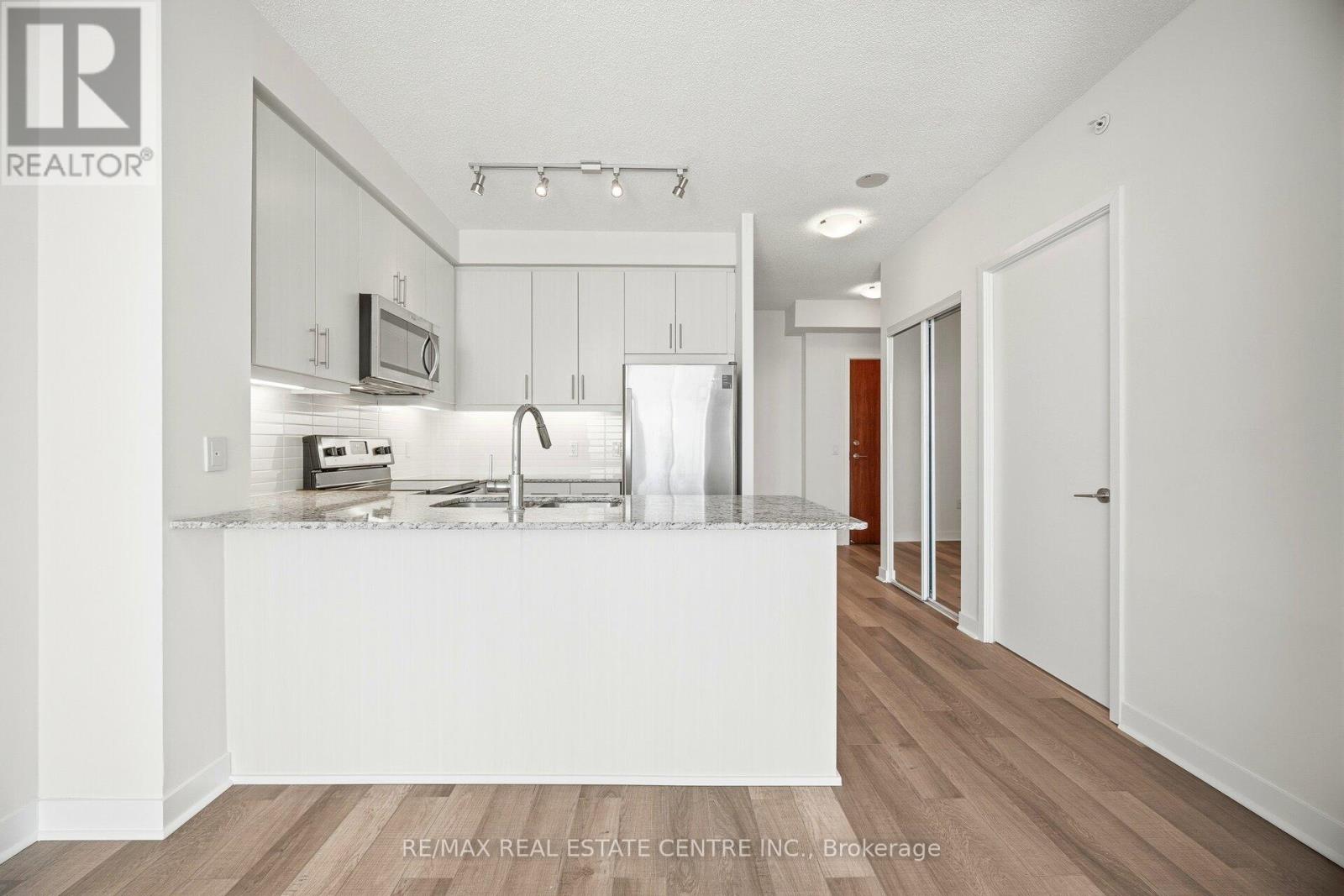 2910 - 3975 Grand Park Drive, Mississauga, Ontario  L5B 0K4 - Photo 11 - W12868166