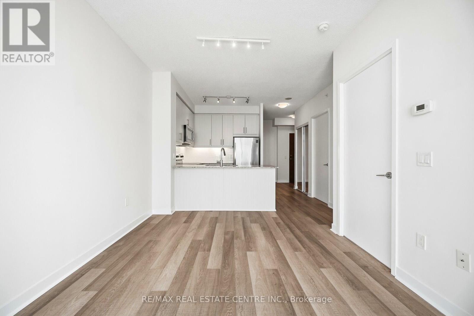 2910 - 3975 Grand Park Drive, Mississauga, Ontario  L5B 0K4 - Photo 18 - W12868166