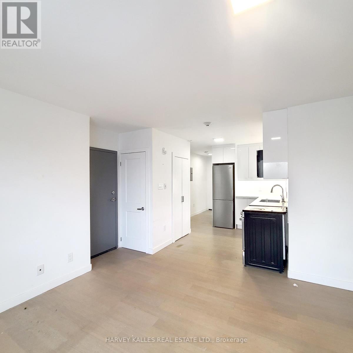 6 - 521 Browns Line, Toronto, Ontario  M8W 3V1 - Photo 11 - W12805506