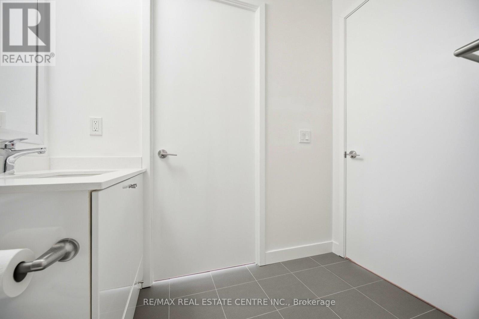 2910 - 3975 Grand Park Drive, Mississauga, Ontario  L5B 0K4 - Photo 23 - W12868166