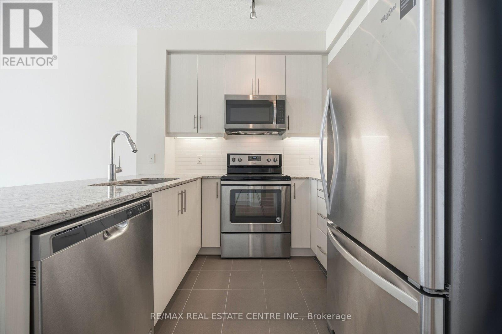 2910 - 3975 Grand Park Drive, Mississauga, Ontario  L5B 0K4 - Photo 14 - W12868166