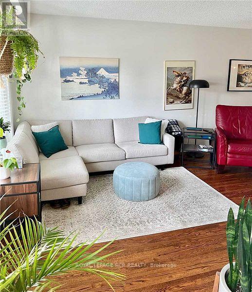 17 Edelwild Drive, Orangeville, Ontario  L9W 2Y4 - Photo 6 - W12869572