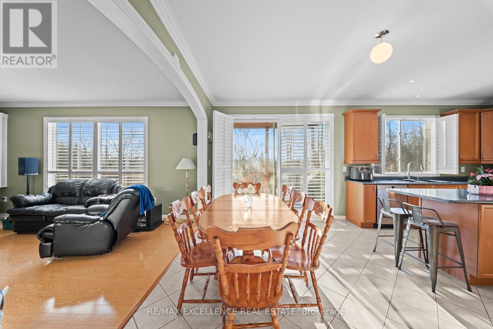 82 Bloomsbury Avenue, Brampton, Ontario  L6P 1S6 - Photo 12 - W12869574