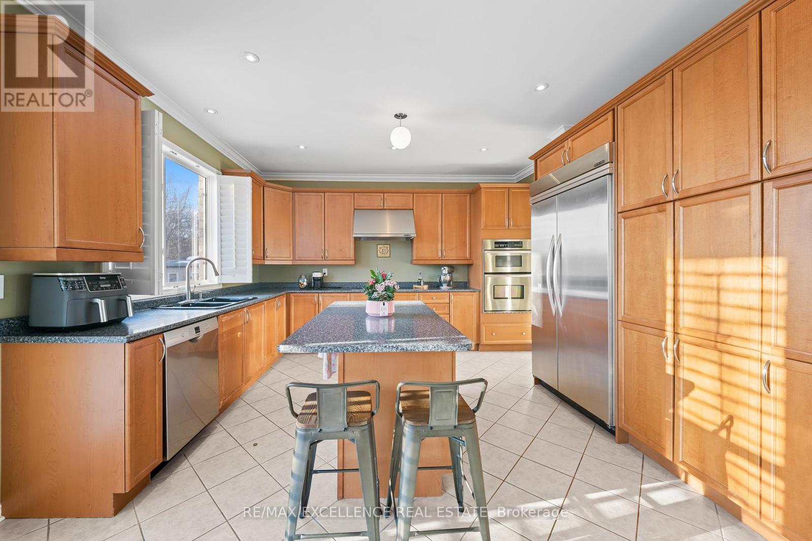 82 Bloomsbury Avenue, Brampton, Ontario  L6P 1S6 - Photo 13 - W12869574