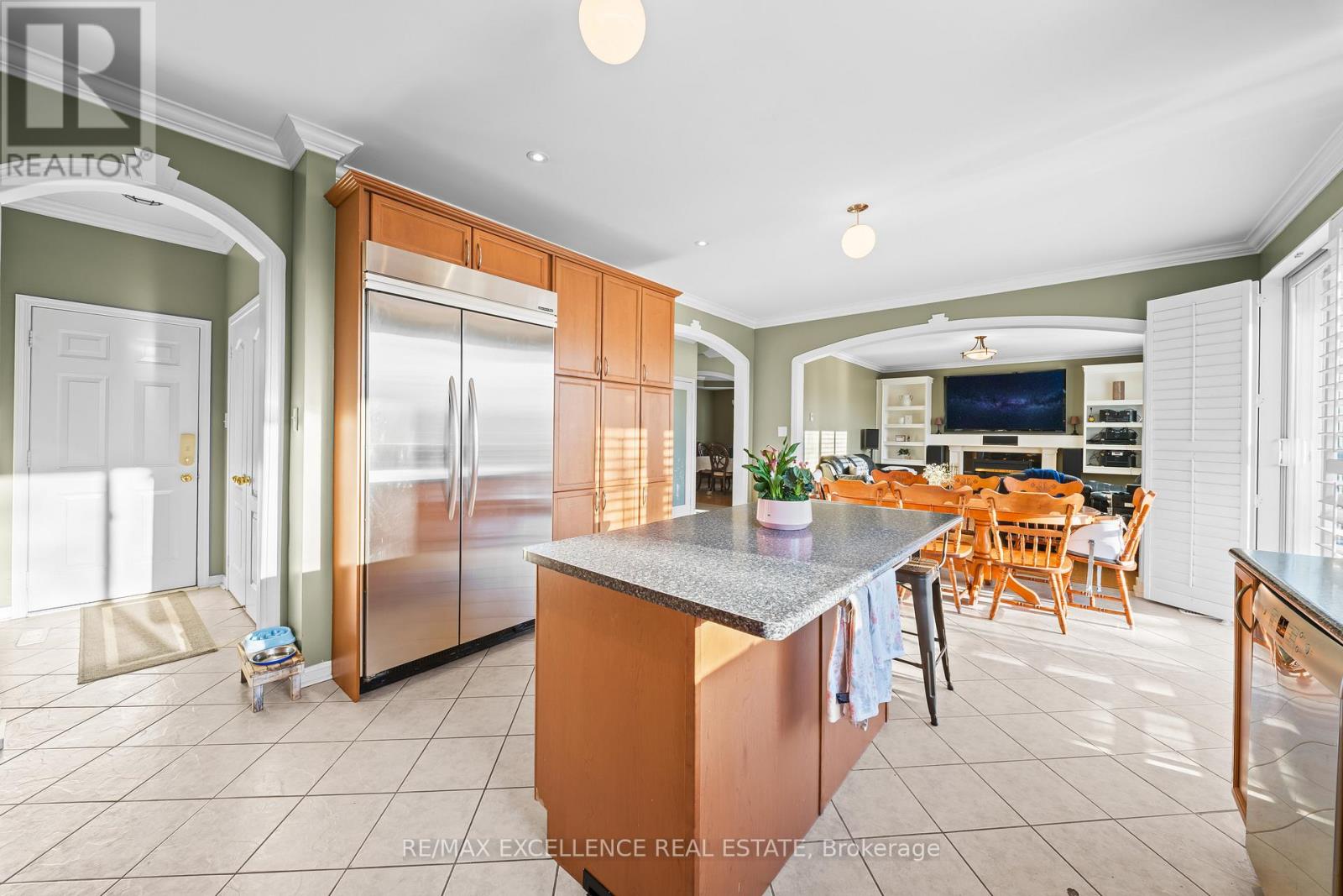 82 Bloomsbury Avenue, Brampton, Ontario  L6P 1S6 - Photo 14 - W12869574