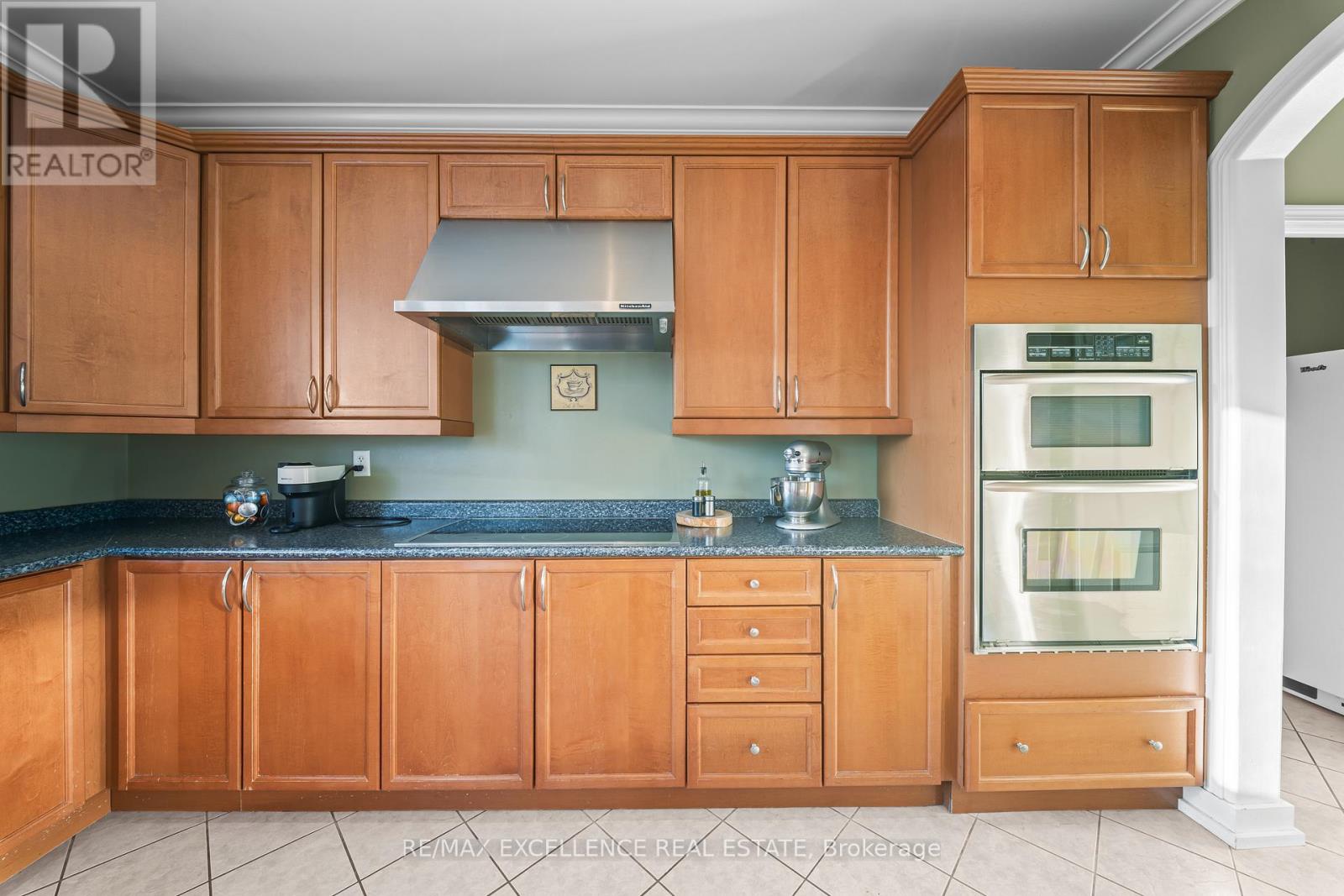 82 Bloomsbury Avenue, Brampton, Ontario  L6P 1S6 - Photo 15 - W12869574