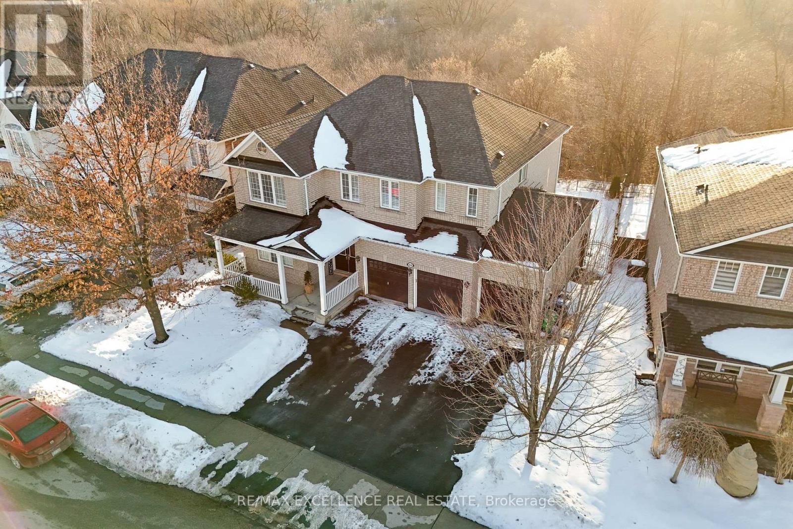 82 Bloomsbury Avenue, Brampton, Ontario  L6P 1S6 - Photo 3 - W12869574