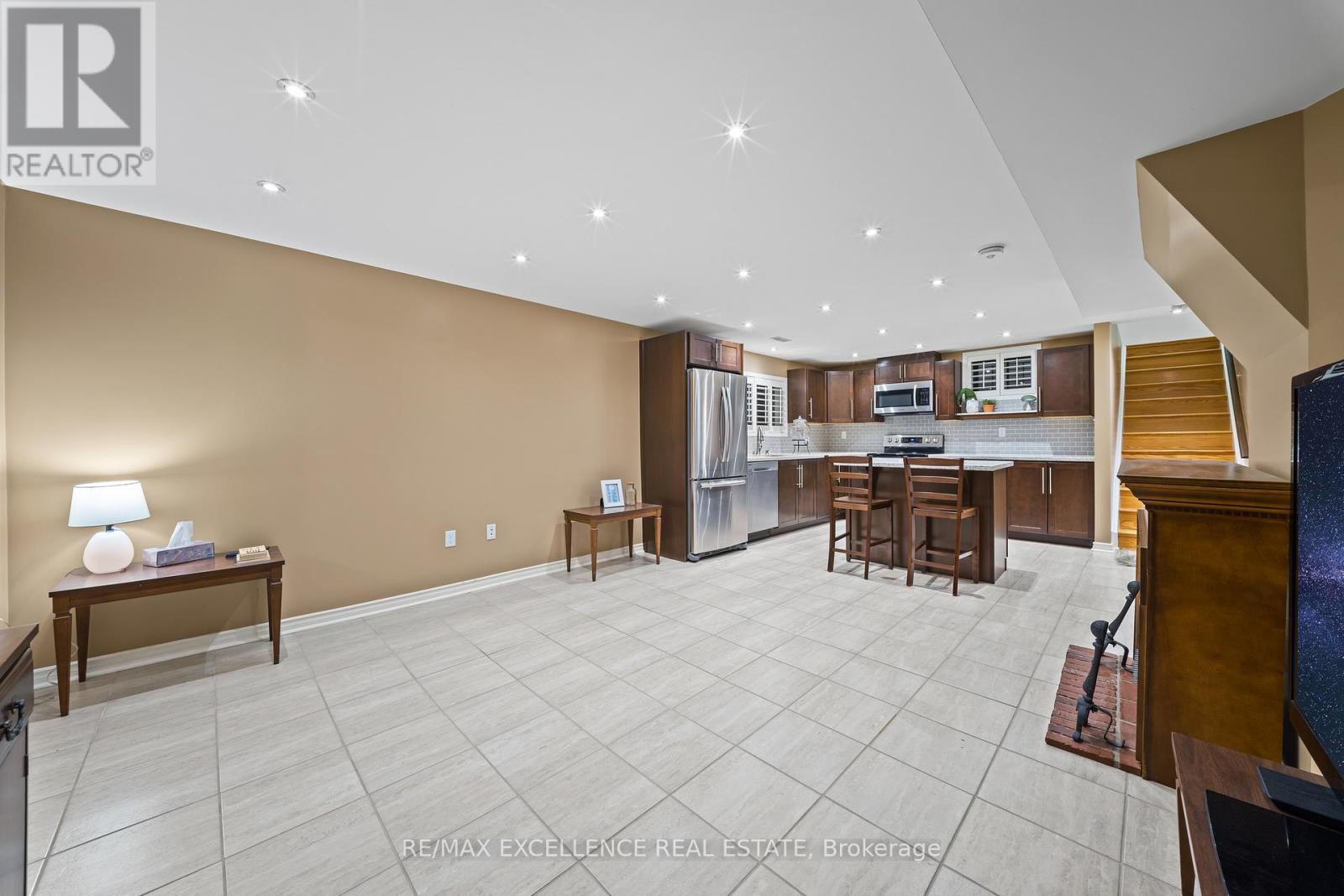 82 Bloomsbury Avenue, Brampton, Ontario  L6P 1S6 - Photo 35 - W12869574