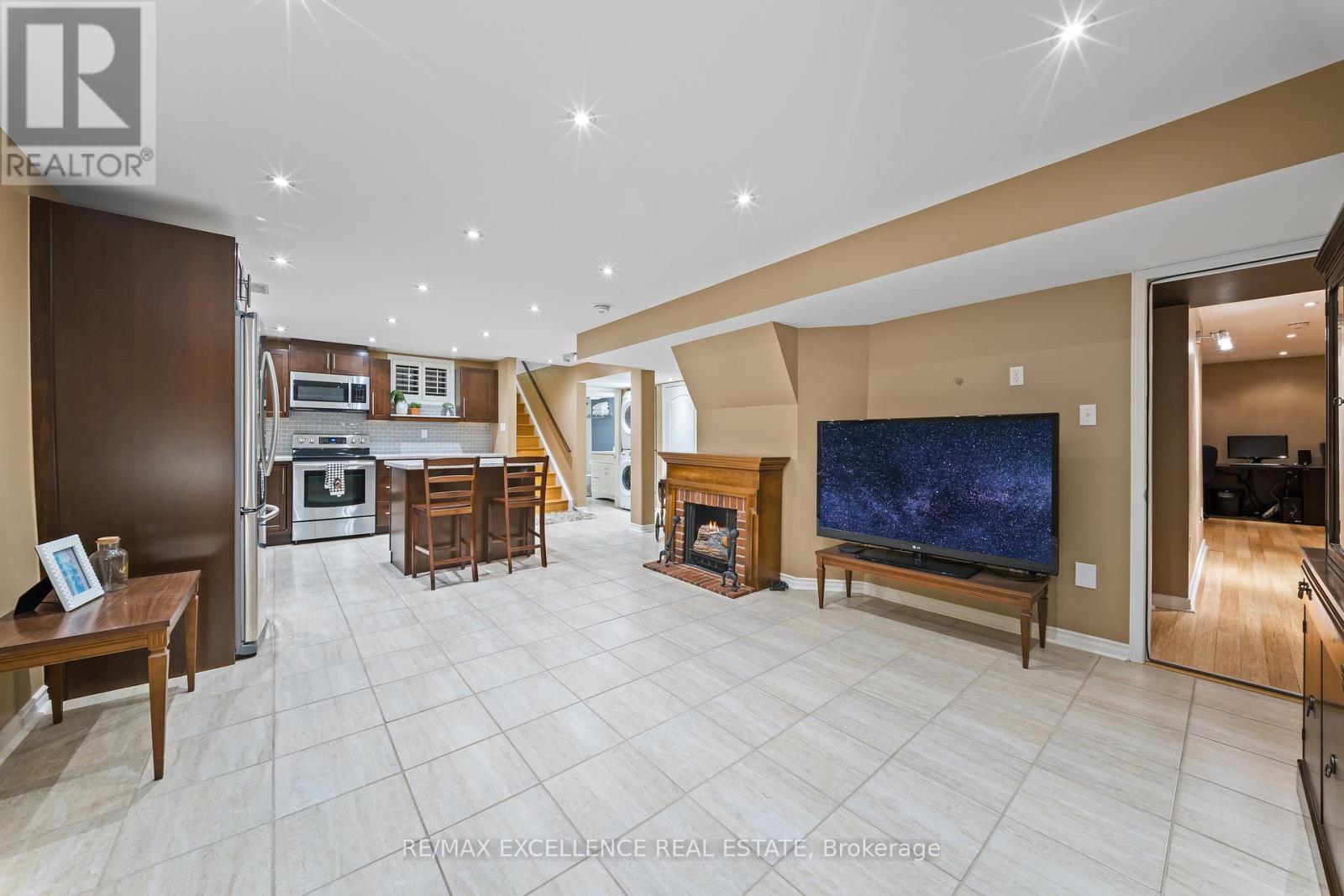 82 Bloomsbury Avenue, Brampton, Ontario  L6P 1S6 - Photo 36 - W12869574