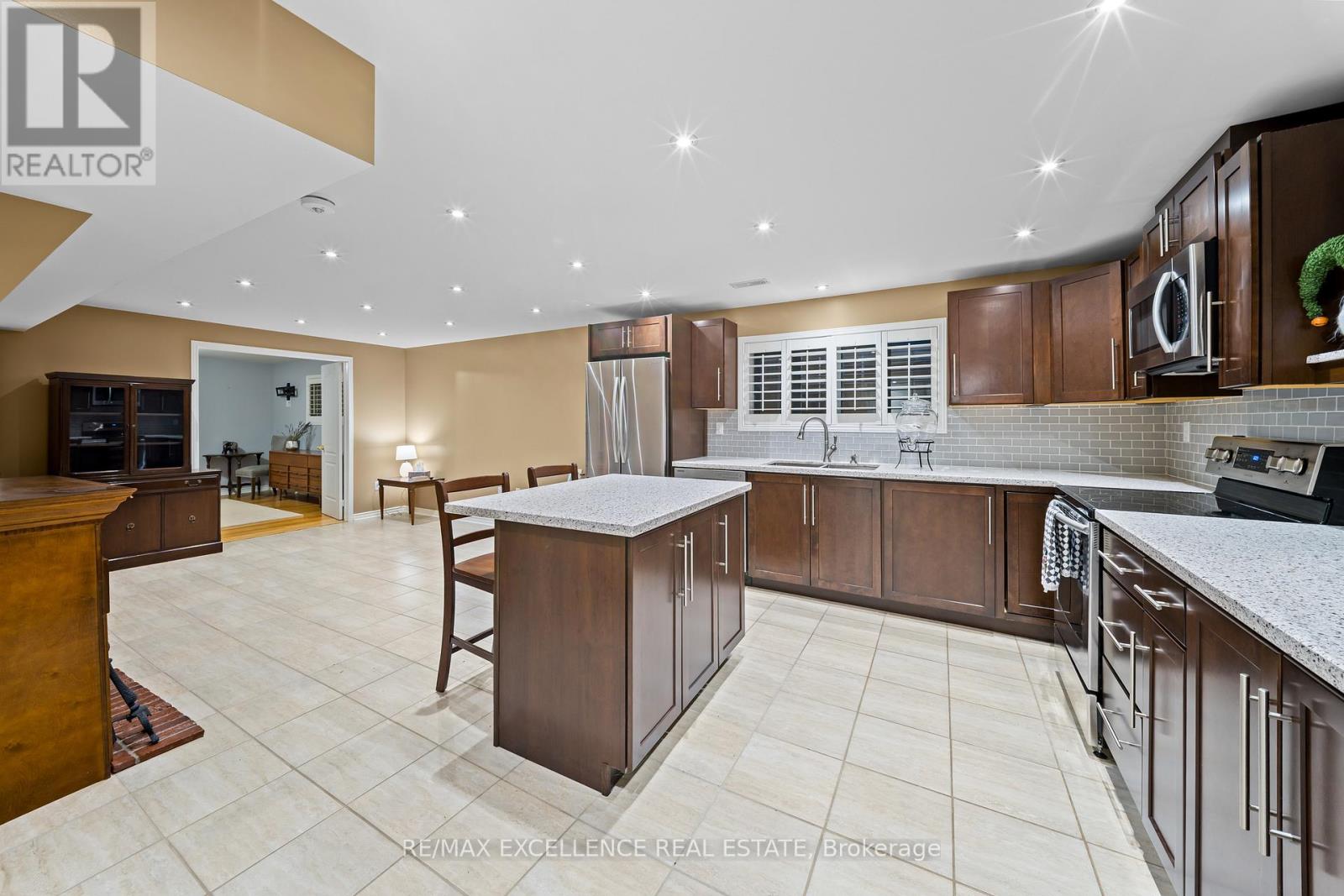 82 Bloomsbury Avenue, Brampton, Ontario  L6P 1S6 - Photo 38 - W12869574