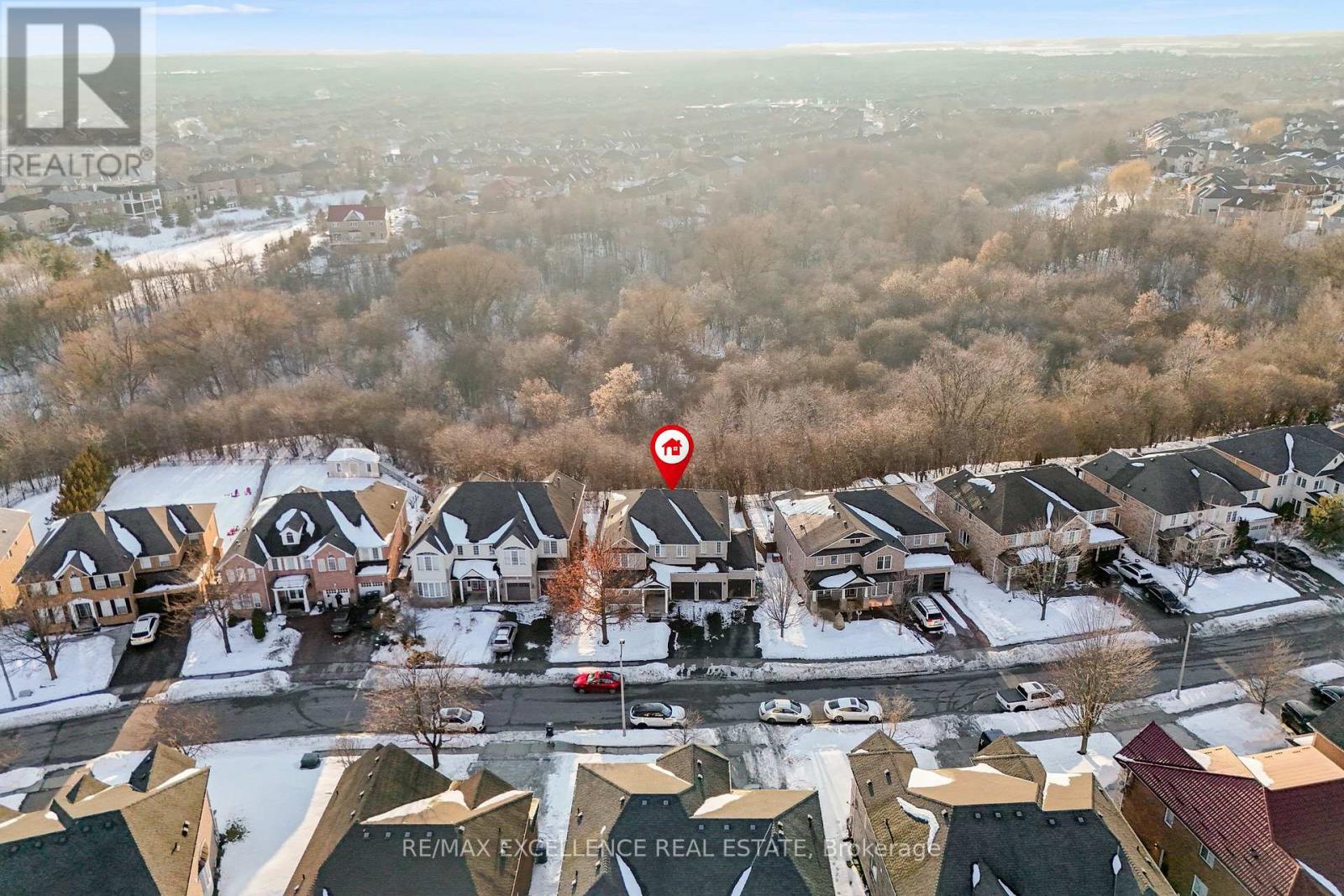 82 Bloomsbury Avenue, Brampton, Ontario  L6P 1S6 - Photo 4 - W12869574