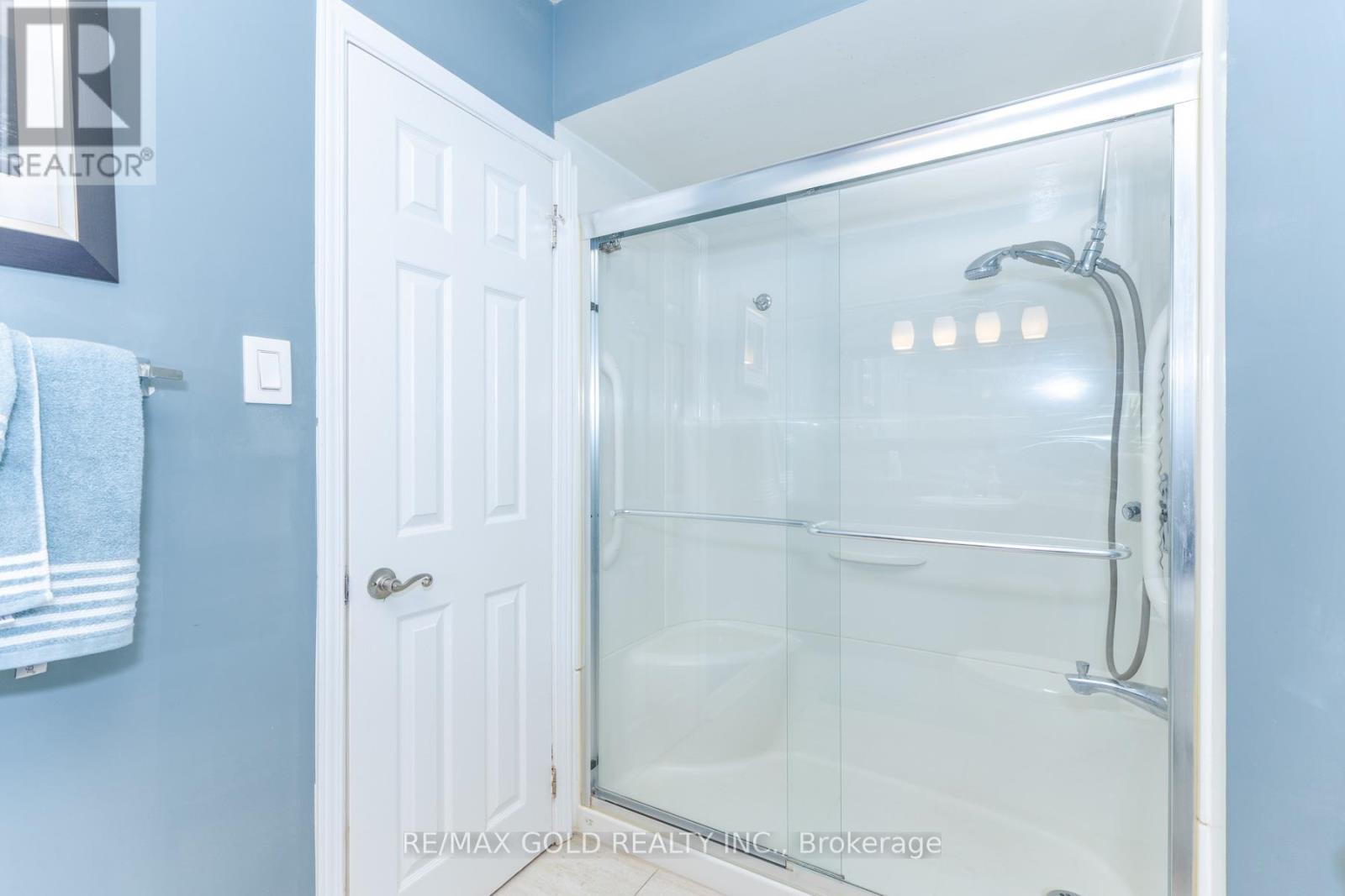 7158 Harwick Drive, Mississauga, Ontario  L4T 3A4 - Photo 27 - W12869586