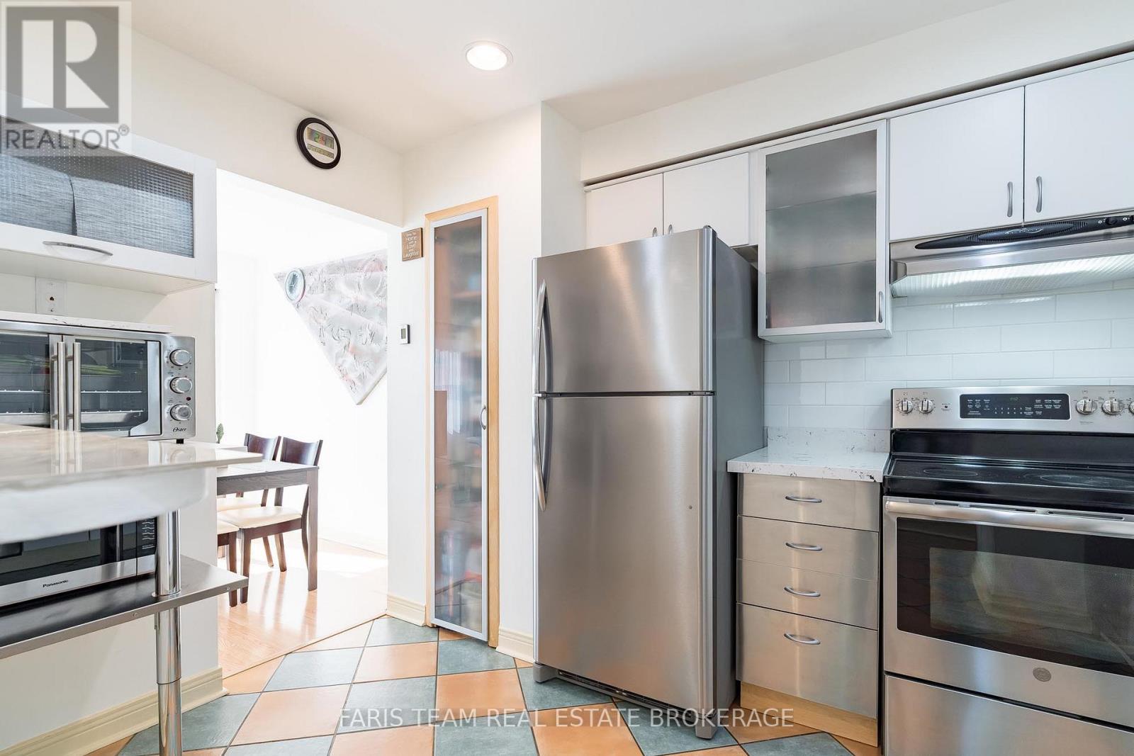 18 - 2075 Asta Drive, Mississauga, Ontario  L5A 2T5 - Photo 10 - W12869622