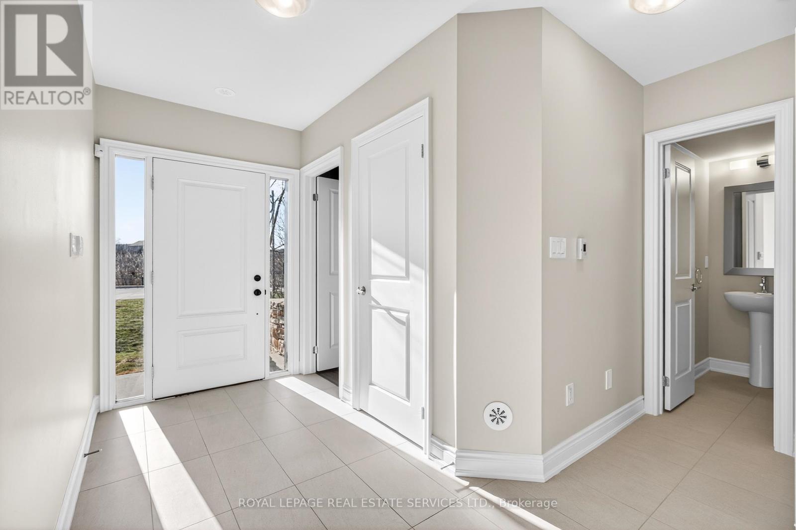 2193 Lillykin Street, Oakville, Ontario  L6H 7H2 - Photo 3 - W12869636