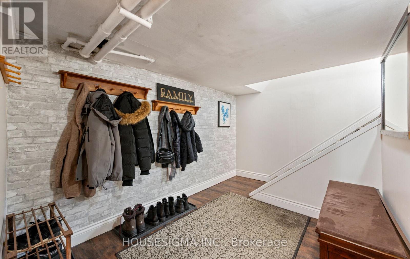 4 Parker Avenue, Toronto, Ontario  M8Z 4L5 - Photo 34 - W12869668