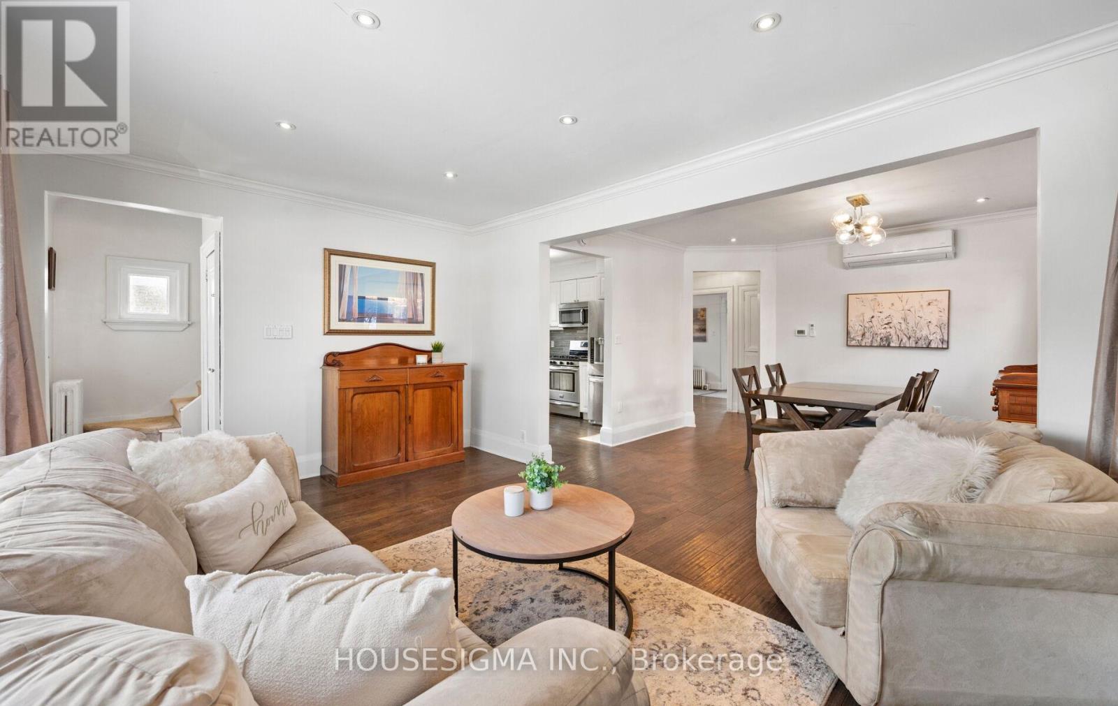 4 Parker Avenue, Toronto, Ontario  M8Z 4L5 - Photo 7 - W12869668