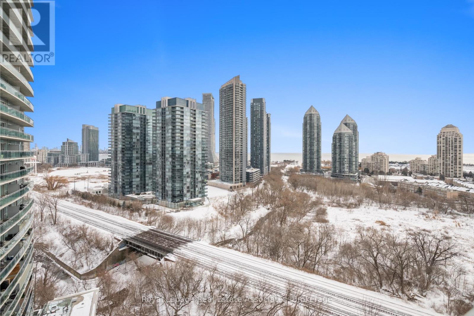 1601 - 155 Legion Road N, Toronto, Ontario  M8Y 0A7 - Photo 20 - W12869692