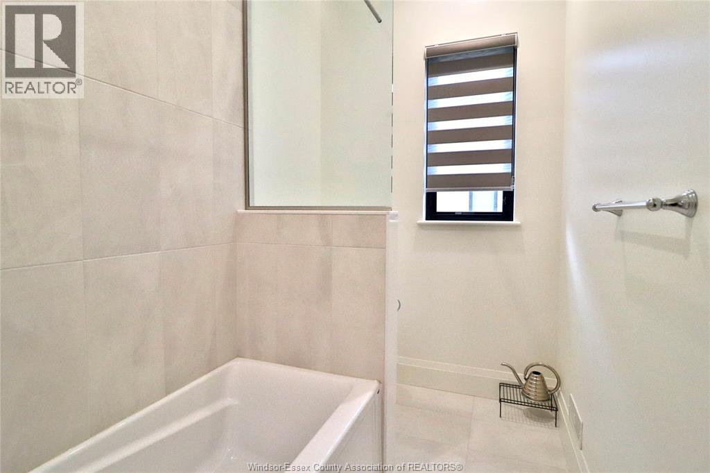 516 Lily Mac, Windsor, Ontario  N6E 3N7 - Photo 30 - 26005063